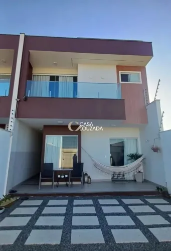 Casa duplex 03 suítes em Ponta da Fruta