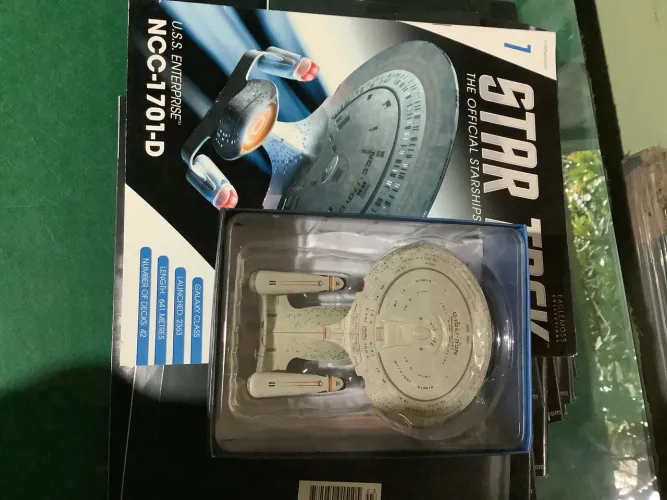 25 naves Star Trek