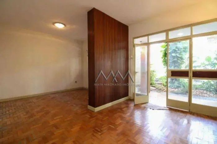 Casa para Locação no Santo Antônio | 315 m² - 4 quartos.