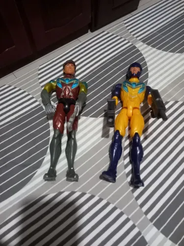 Brinquedo boneco
