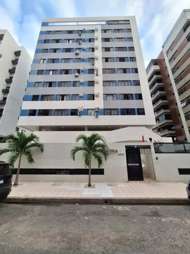 Vendo Apartamento mobiliado do Edf. Ametista 3 na Ponta verde, duas quadras da praia