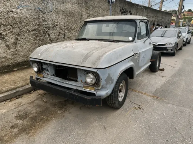 Chevrolet C-10 2.5/4.1 1977