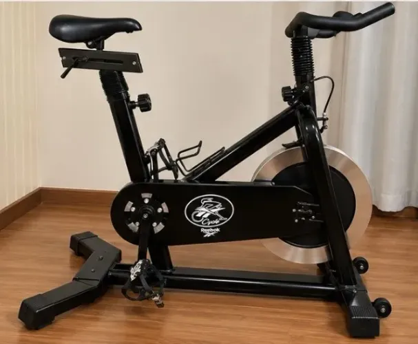 Bicicleta Spinning Reebok Studio Cycle Profissional