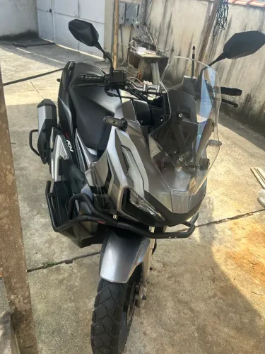 Honda adv 150/2023 prata