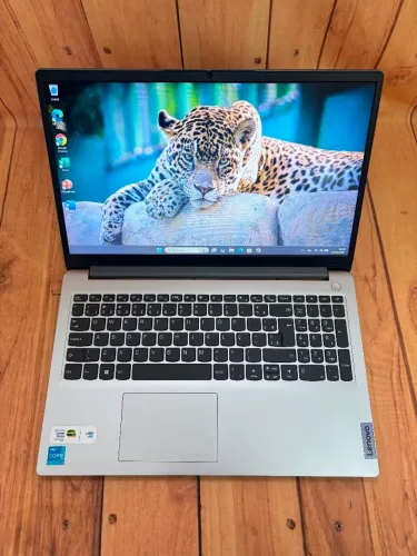 Notebook Lenovo Ideapad i3 12° Geração/ 12gb ram / SSD NVMe / Garantia / Nota fiscal