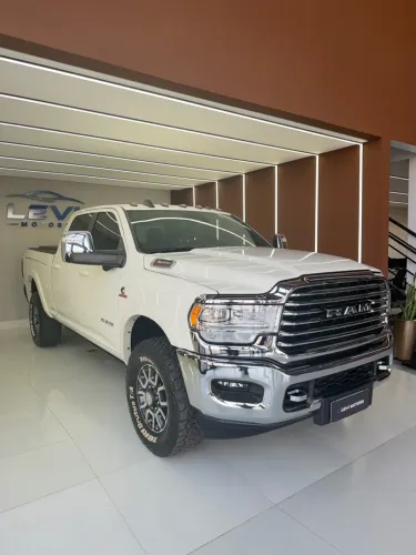 Ram 3500 Limited Longhorn 6.7 TB CD Diesel 2024