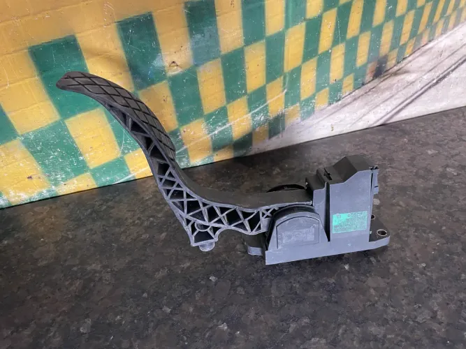 Pedal acelerador vw 6q1721503a