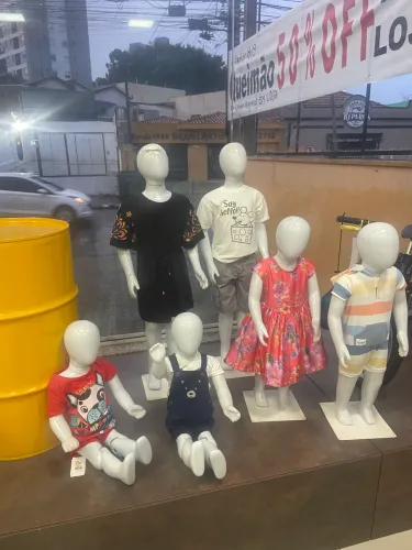 6 MANEQUINS CRIANÇAS