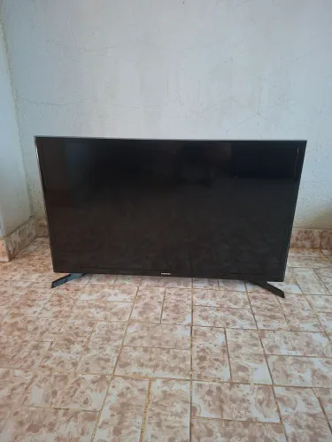 Vende se uma tv