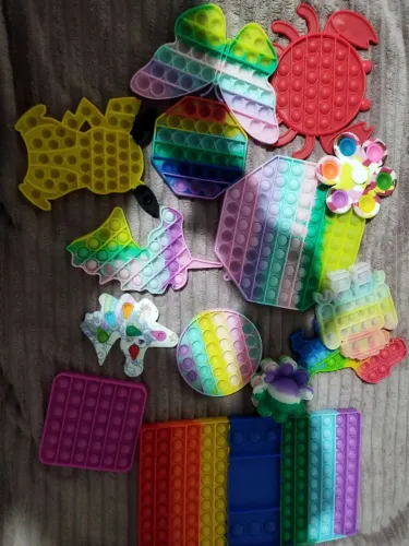Lote com 14 Pop-it Brinquedo anti stress sensorial 