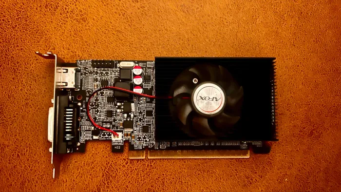 Placa de Vídeo Afox GeForce GT 610 2GB DDR3 (DVI, VGA, HDMI)