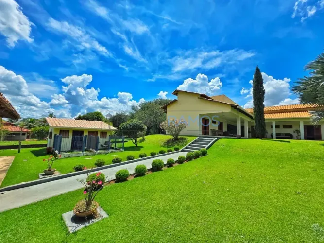 Chácara Alto Padrão 4.000m² 4 Suítes + Casa Hóspedes Piscina Aquecida & Gourmet Completo