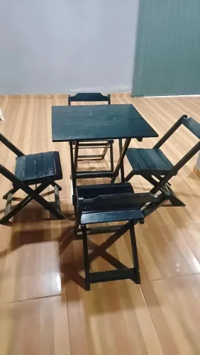 Vede-se 10 jogos de mesas 450 cada