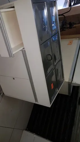 Estufa para servir refeições.