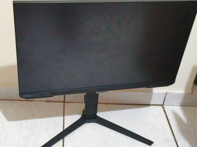Samsung g40 25" novo com 2 anos de garantia