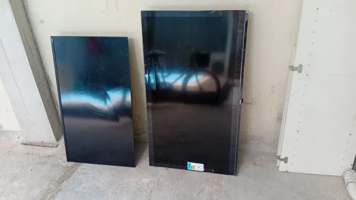 Vendo duas TVs de 43 e 50 polegadas