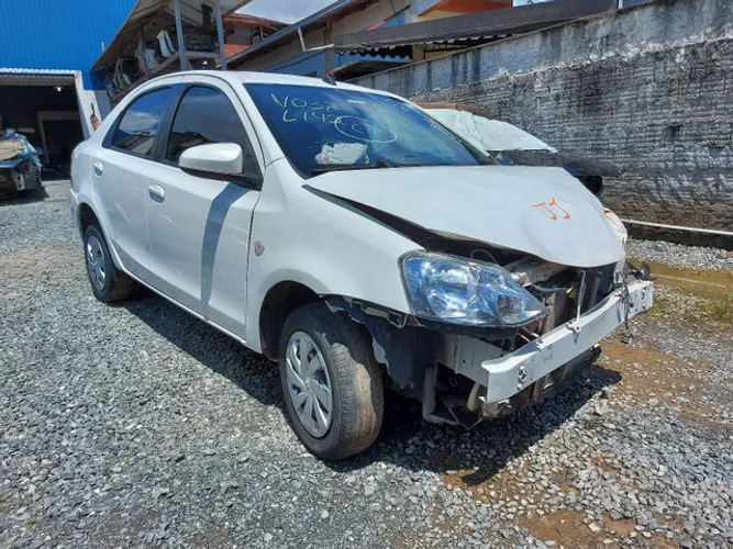 Sucata Toyota Etios Sedan XS 1.5 Manual 2018 Somente Para Venda De Peças 