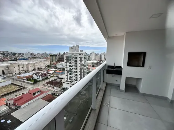 Apartamento 3 dorms (1 suite) no Kobrasol, proximo ao Mundo Car
