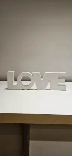 Palavra "LOVE" decorativa R$40