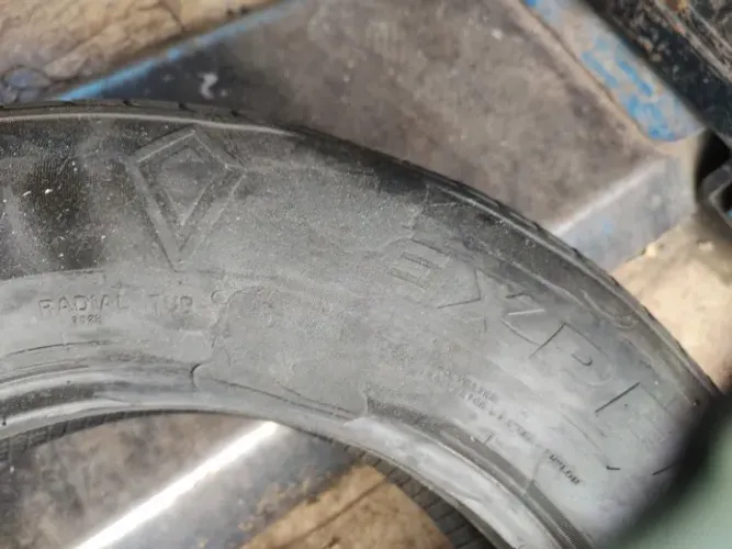 Pneu 225/70/16 usado vulcanizado