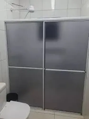 Box Acrílico / alumínio 