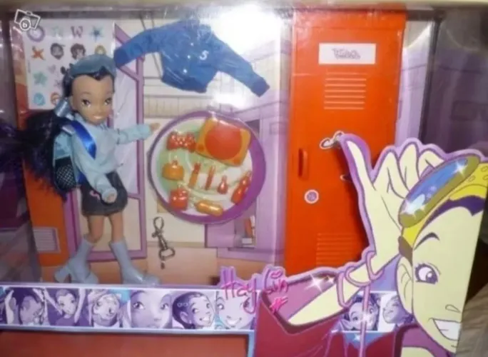 Boneca W.I.T.C.H School Time boneca hay lin com acessórios completa com caixa Disney Nova
