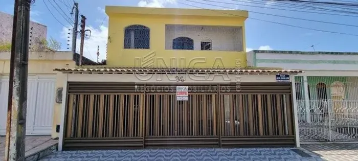Casa à Venda no Bairro Cirurgia