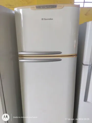 REFRIGERADOR ELECTROLUX DFF44 220V