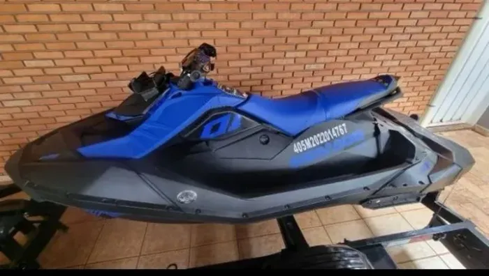 Jet Ski Sea-Doo Spark Trixx 3 lugares 90Hp