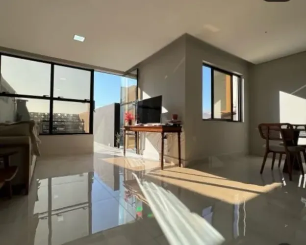 Casa com piscina Gra Duquesa