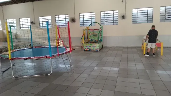 Aluguel de Brinquedos e Infláveis Barracas de Pipoca e Algodão Doce.