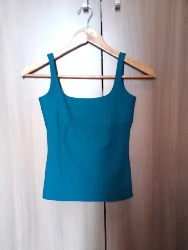 Blusa top alças