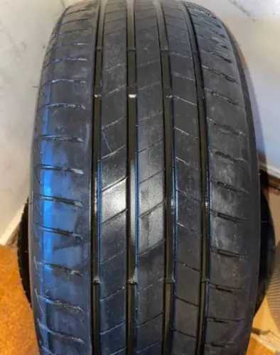 Pneus 215/50/17 usado AG