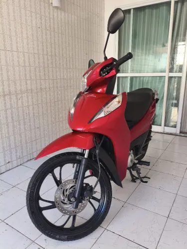 Biz 125 2025 vermelha 18,000