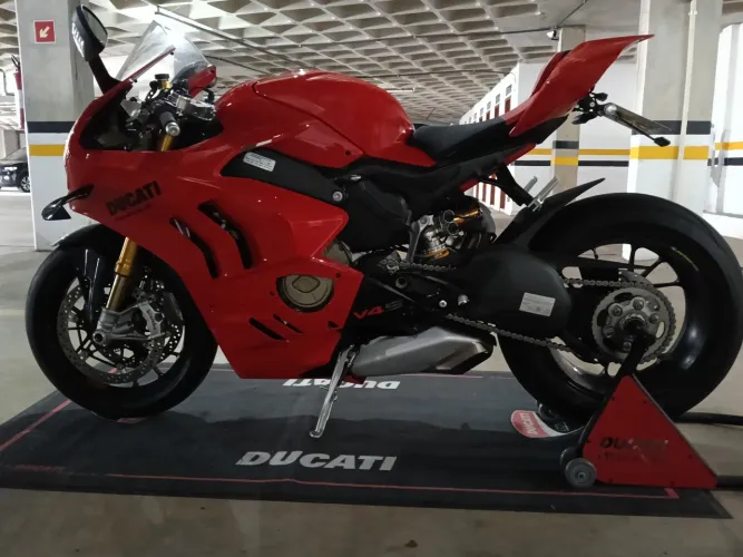 Ducati V4S