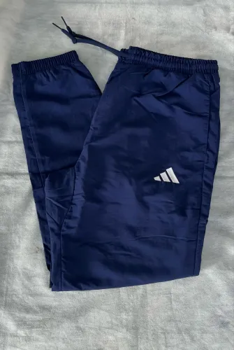 Calça Adidas Logo Bordado Pequeno