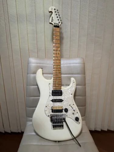 Guitarra Tagima Edu Ardanuy E2 - Customizada com Dimarzio na Ponte + Defasagem - Linda!!!!