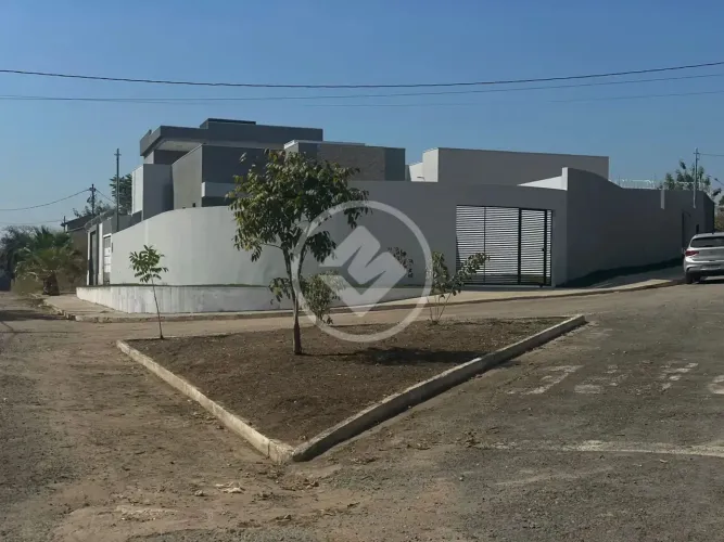 CASA NOVA DE ESQUINA TROPICAL VILLE - R$680.000,00 - 3 QUARTOS, SENDO 1 SUÍTE, SALA, COZIN
