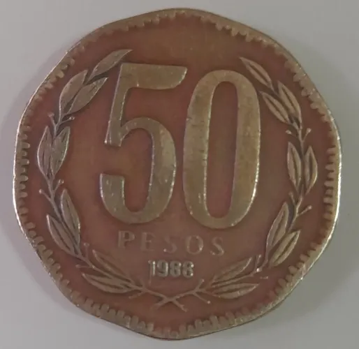 Moeda de 50 Pesos Chilenos e 5 Centavos Americano