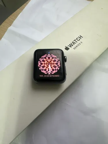 Apple Watch séries 3 42 mm Aluminum