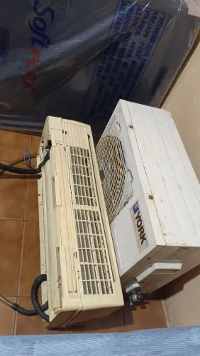 Ar Condicionado York - Funcionando