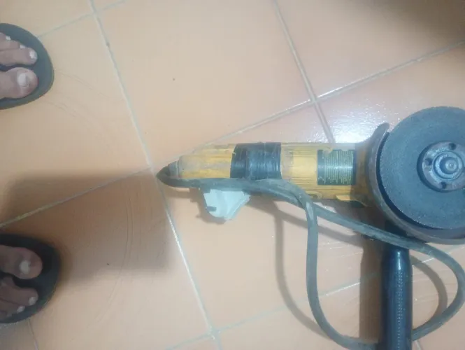 Esmerilhadeira 4"dewalt 