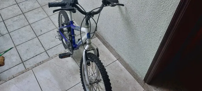 Bicicleta Aro 20 Tiger semi nova 