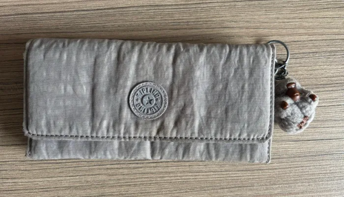 Carteira Kipling cinza 