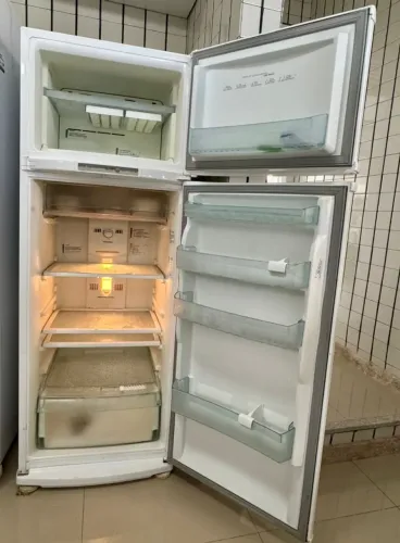 Geladeira Brastemp 330 l - Branca