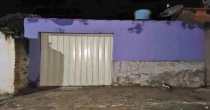 CASA A VENDA NA COMPENSA