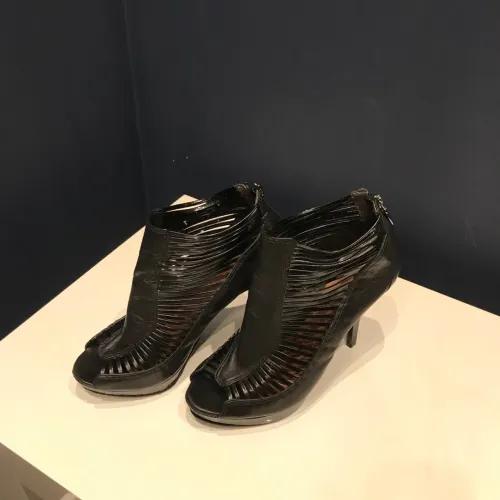 Open boot preta de couro Schutz tamanho 37