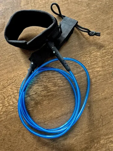 Leash Surf 6ft 5.5mm - Duplo Girador (alta qualidade e resistência) 