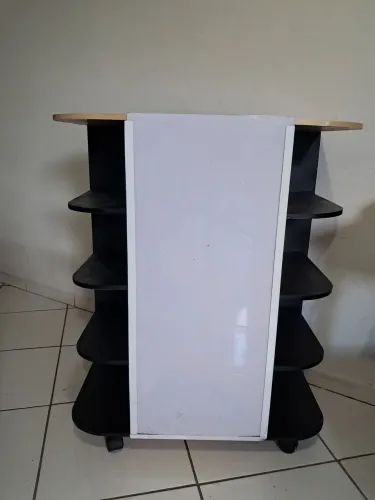 Expositor/Prateleira para comércio