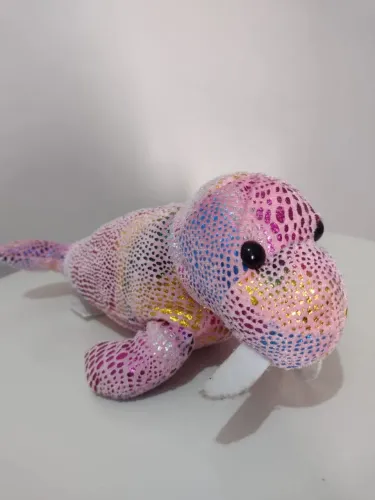 Pelúcia de golfinho rosa brilhante